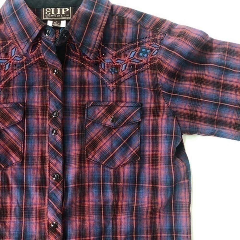 Cowgirl Up Women's Button-Down Shirt Size Small - Picture 4 of 7